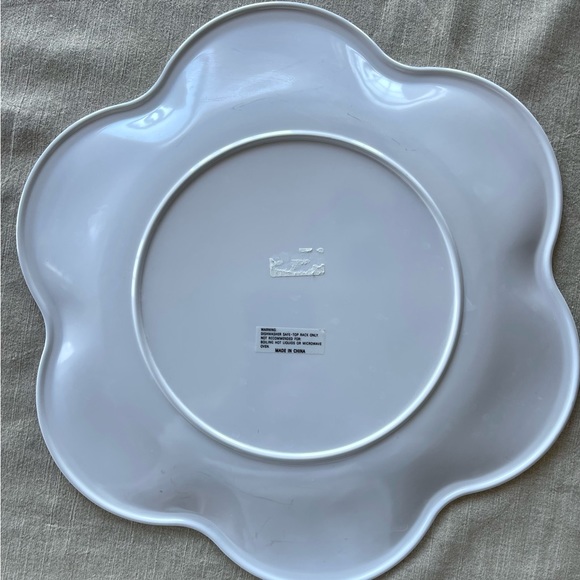 Kohl’s Outdoor Acrylic Serving Trays - Picture 3 of 4